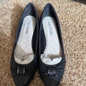 Easy Street Women's Elegant Black Loafers